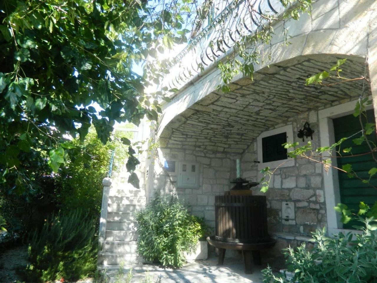 Villa Nikola Brela Eksteriør bilde