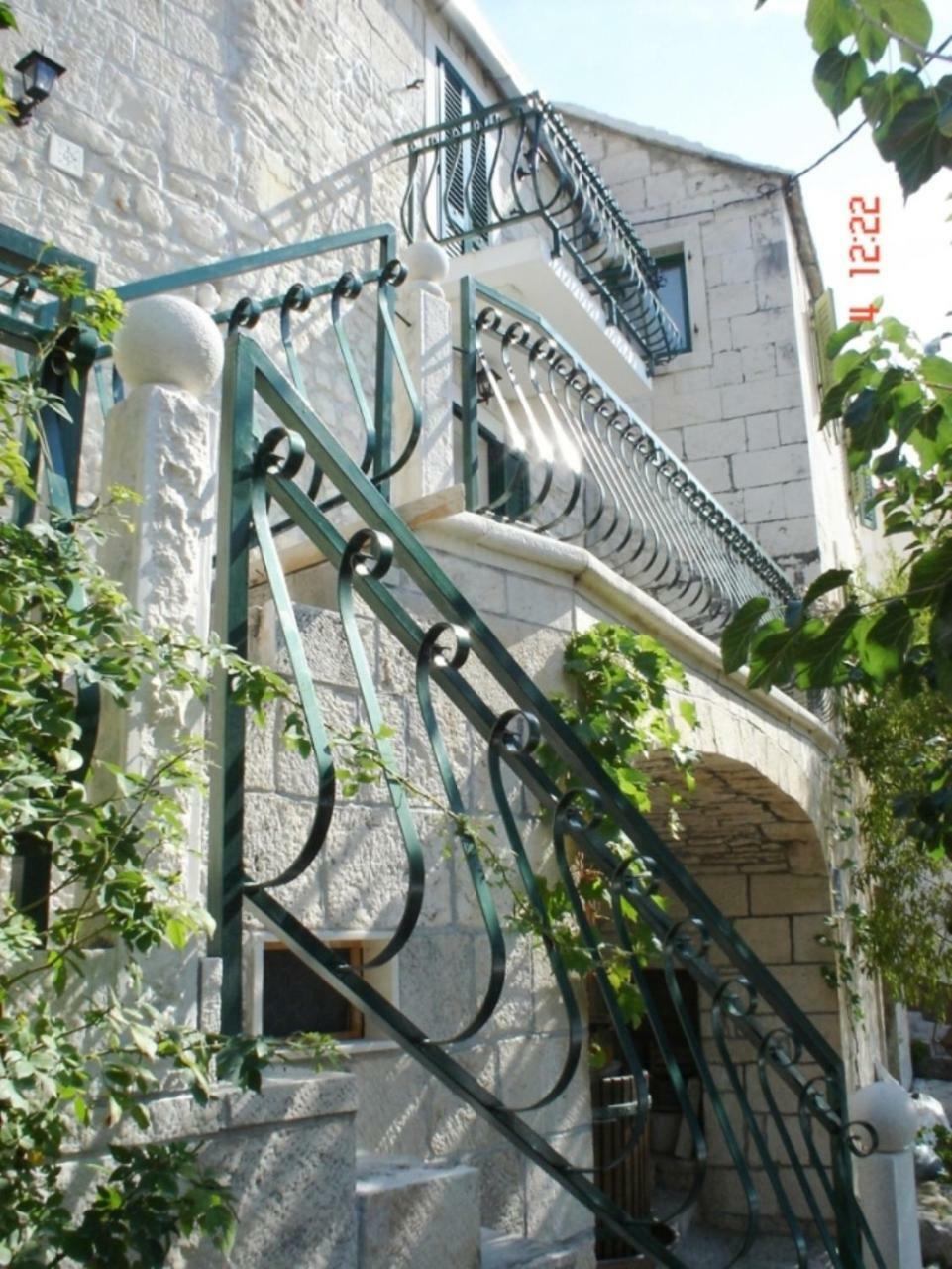 Villa Nikola Brela Eksteriør bilde