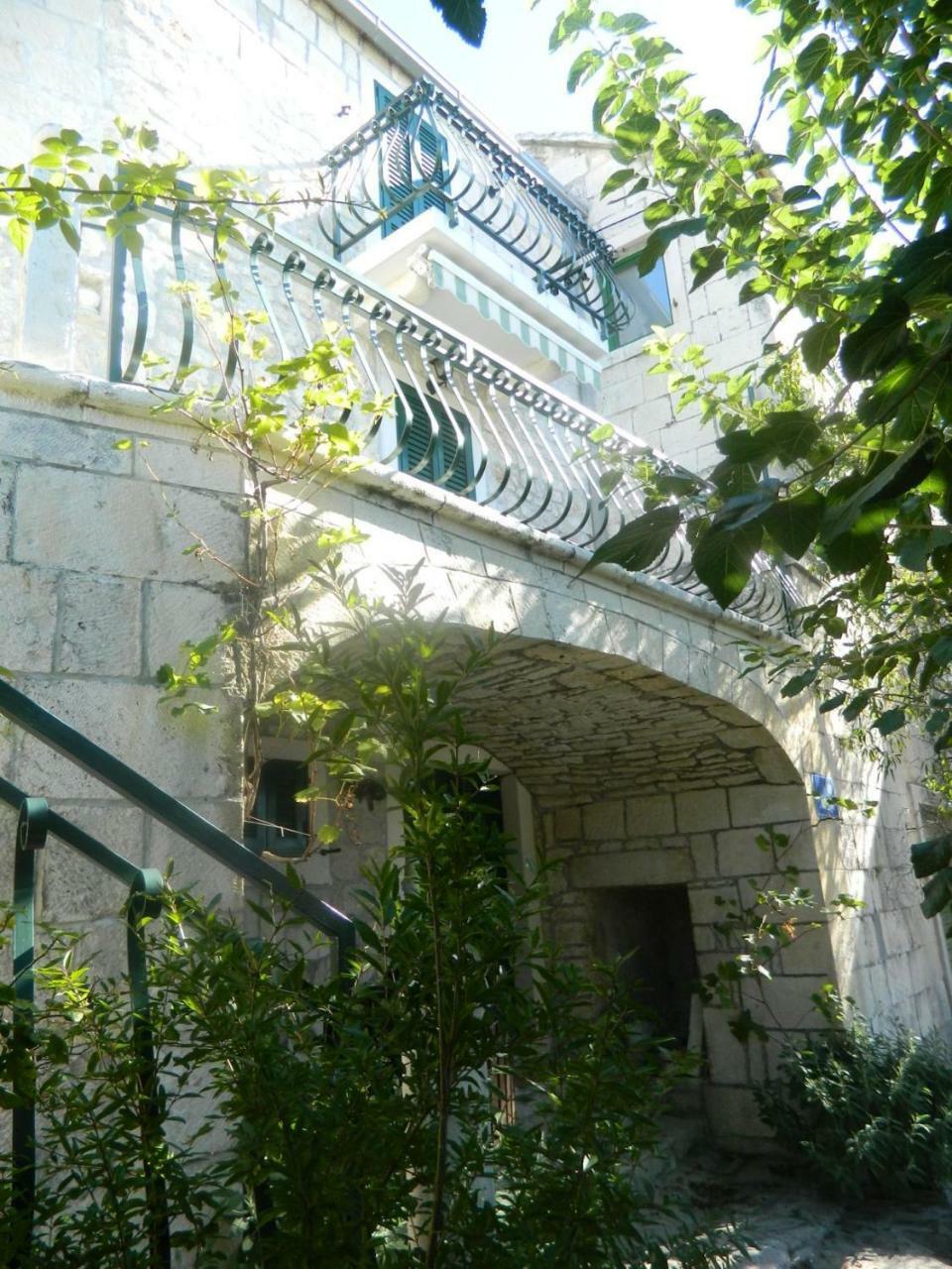 Villa Nikola Brela Eksteriør bilde